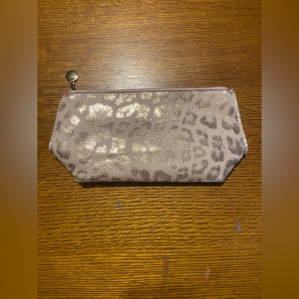 5/$10 | SHEIN | Metallic&Glitter Leopard Felt Cosmetic Bag | Pale Pink&Rose Gold